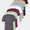 Pier One 7 Pack - T-Shirt Basic - Black/Green/Bordeaux -Professionele Herenkledingwinkel 05950bdf2b4f4a819c926fdd6aa3f51b