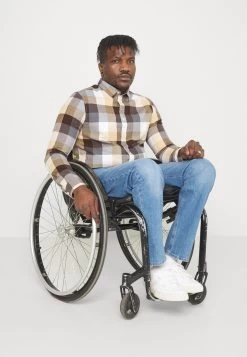 Pier One Straight Leg Jeans - Blue Denim 14 Pier One Straight Leg Jeans - Blue Denim -Professionele Herenkledingwinkel 088fbcb5ff75405c98fd02c3d14839c5