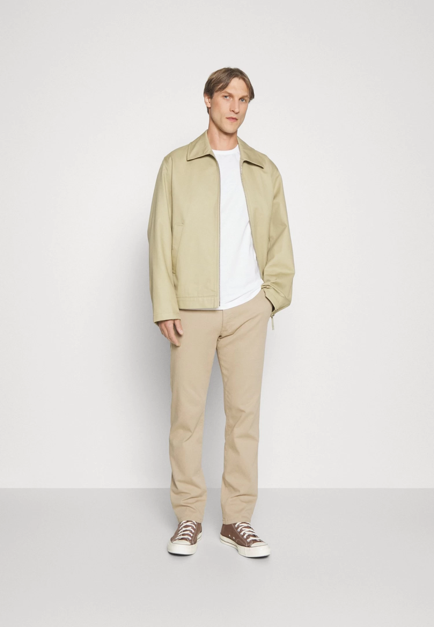 Pier One Longsleeve - White 3 Pier One Longsleeve - White