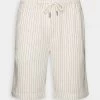 Pier One Linen Blend Drawcord Shorts- Shorts - Off-White -Professionele Herenkledingwinkel 228637db60b840a58a2b5acb0845341b