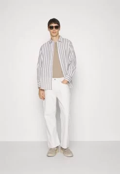 Pier One Carpenter Colored Twill- Straight Leg Jeans - Off-White 11 Pier One Carpenter Colored Twill- Straight Leg Jeans - Off-White -Professionele Herenkledingwinkel 29e7ba99742e4a9a8b1cecfac2f50735