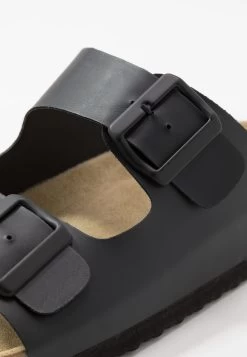 Pier One Unisex - Pantoffels - Black 17 Pier One Unisex - Pantoffels - Black -Professionele Herenkledingwinkel 2c1088e9c35241008f77393ded163426