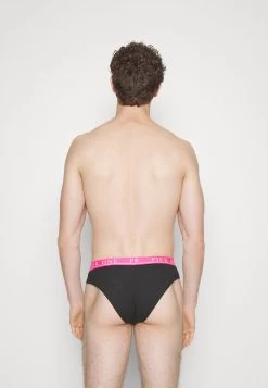 Pier One Branded Waistband Briefs 3 Pack - Slip - Black -Professionele Herenkledingwinkel 3682ff2528e6498b8568602b0999eeb1