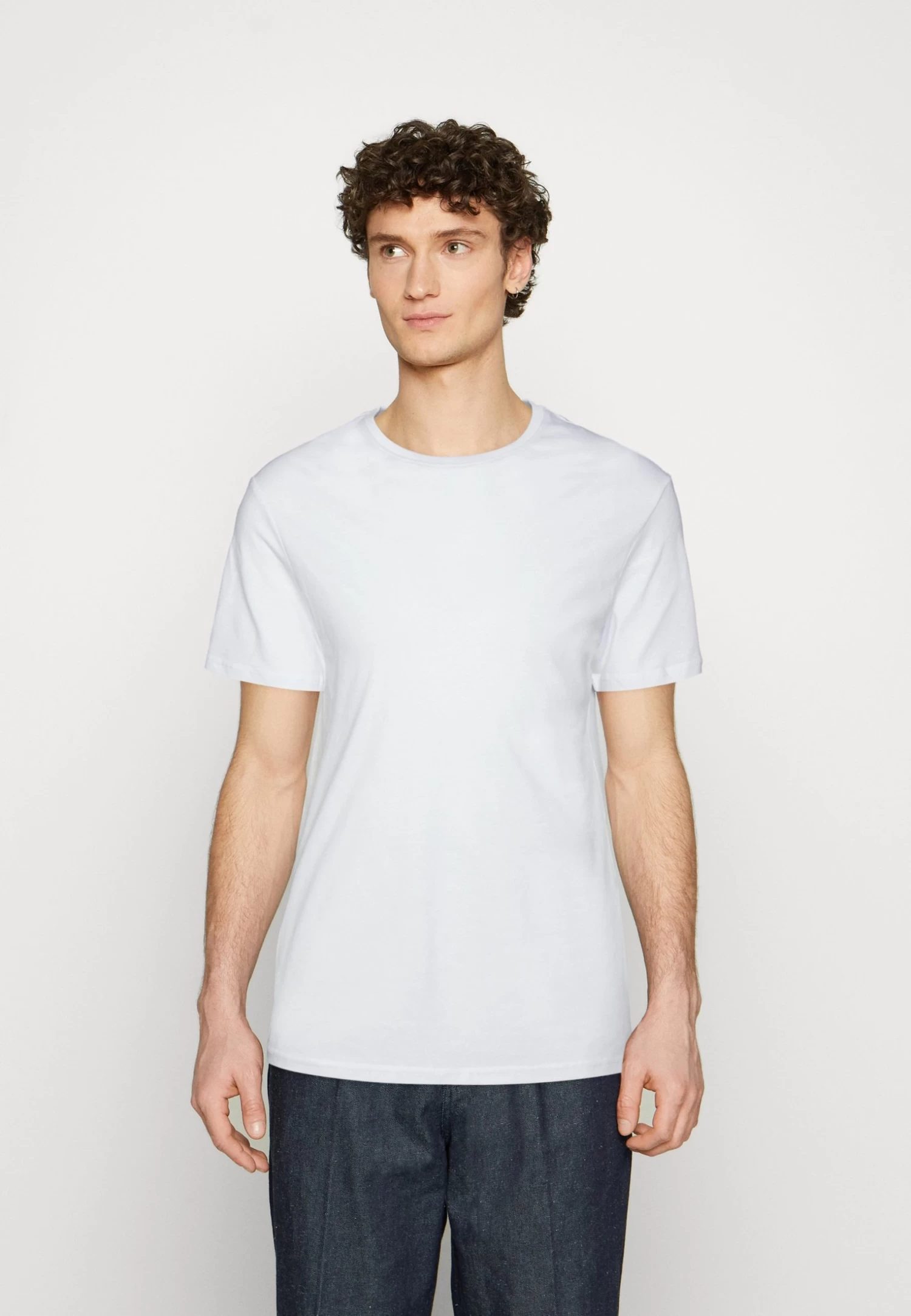 Pier One 5 Pack - T-Shirt Basic - White/Off-White/Light Grey/Beige/Black 7 Pier One 5 Pack - T-Shirt Basic - White/Off-White/Light Grey/Beige/Black - Afbeelding 5