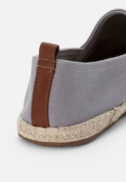 Pier One Rena Espadrille Unisex - Espadrilles - Light Grey -Professionele Herenkledingwinkel 42d2421a7d9a4236aff6d97b980fd1f5