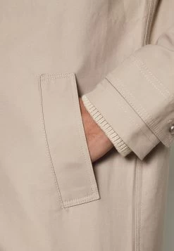 Pier One Commuter Coat- Halflange Jas - Tan -Professionele Herenkledingwinkel 4ef4ad0f60904e2a9c12d606b1474ddb