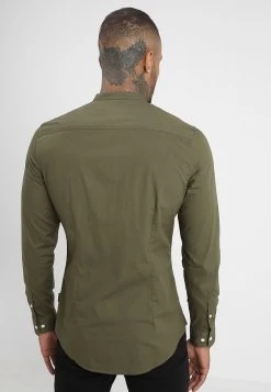 Pier One Muscle Fit Stand- Overhemd - Oliv -Professionele Herenkledingwinkel 6203a98ce2074a57aa2427fe331f99cb