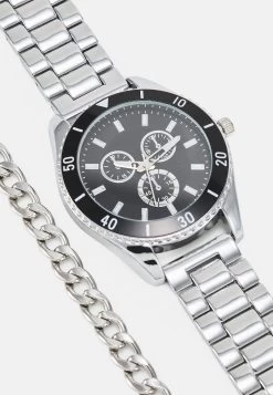 Pier One Horloge - Silver-Coloured -Professionele Herenkledingwinkel 6339787fde3542eebf3deebfab682267
