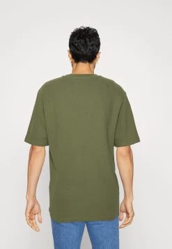 Pier One T-Shirt Basic - Olive 10 Pier One T-Shirt Basic - Olive -Professionele Herenkledingwinkel 65ccf289de134aeea9fa2e41e2b7c35a