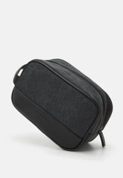 Pier One Unisex - Toilettas - Black 10 Pier One Unisex - Toilettas - Black -Professionele Herenkledingwinkel 674ff8504a974fd0a6613ac637df3a32