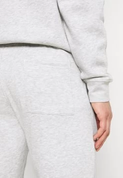 Pier One 2 Pack - Trainingsbroek - Mottled Light Grey/Mottled Dark Blue 17 Pier One 2 Pack - Trainingsbroek - Mottled Light Grey/Mottled Dark Blue -Professionele Herenkledingwinkel 737d28e17a324ecc9e683cebbda75492