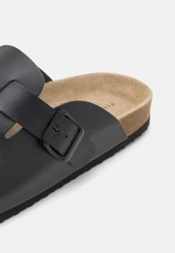 Pier One Leather Unisex - Pantoffels - Black 13 Pier One Leather Unisex - Pantoffels - Black -Professionele Herenkledingwinkel 7b28889d1d2247a8abcae3a4a4c34674