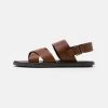 Pier One Unisex - Sandalen - Cognac 2 Pier One Unisex - Sandalen - Cognac -Professionele Herenkledingwinkel 7eec6c27b8ac4834be9563e04dfa19d3