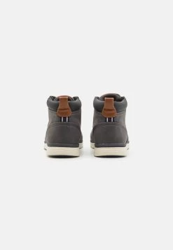 Pier One Sneakers Hoog - Grey 10 Pier One Sneakers Hoog - Grey -Professionele Herenkledingwinkel 8187e255ac81499db1198c4efca7cc2d