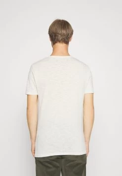 Pier One T-Shirt Basic - Off-White 9 Pier One T-Shirt Basic - Off-White -Professionele Herenkledingwinkel 93fe281cdfcb4863857b57bc7b30c1fd