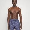 Pier One Zwemshorts - Dark Blue/Multi-Coloured 2 Pier One Zwemshorts - Dark Blue/Multi-Coloured -Professionele Herenkledingwinkel 9bdb19f682a24230bc409f468a0b989e