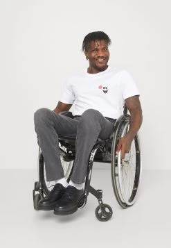 Pier One Straight Leg Jeans - Grey Denim 14 Pier One Straight Leg Jeans - Grey Denim -Professionele Herenkledingwinkel aa391ddaeb5b4eb88a37b8d011fe8892