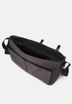 Pier One Schoudertas - Grey -Professionele Herenkledingwinkel ab5df7c3a36e437a9e3689748a3dba6d