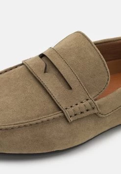 Pier One Unisex - Mocassins - Olive -Professionele Herenkledingwinkel b83ce5023459458684cd77d6054024cf