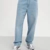 Pier One Relaxed Fit Jeans - Light Blue Denim -Professionele Herenkledingwinkel b9c1bf97d40043efacca132e1e2a0122