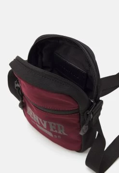 Pier One Schoudertas - Dark Red -Professionele Herenkledingwinkel bdbcce6e2c2c40959a79faab831c30aa