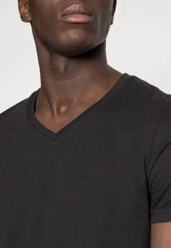 Pier One 3 Pack- T-Shirt Basic - Black 11 Pier One 3 Pack- T-Shirt Basic - Black -Professionele Herenkledingwinkel df7c9f951f5c42309db997b3240fc1e8