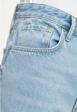 Pier One Relaxed Fit Jeans - Light Blue Denim 15 Pier One Relaxed Fit Jeans - Light Blue Denim -Professionele Herenkledingwinkel ee520cf09c674455bf8bbd0f4ce3fc62