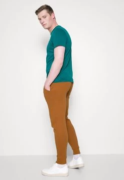 Pier One Trainingsbroek - Camel -Professionele Herenkledingwinkel f1f9ec166d6a45e0ae1358f9bdd8a189