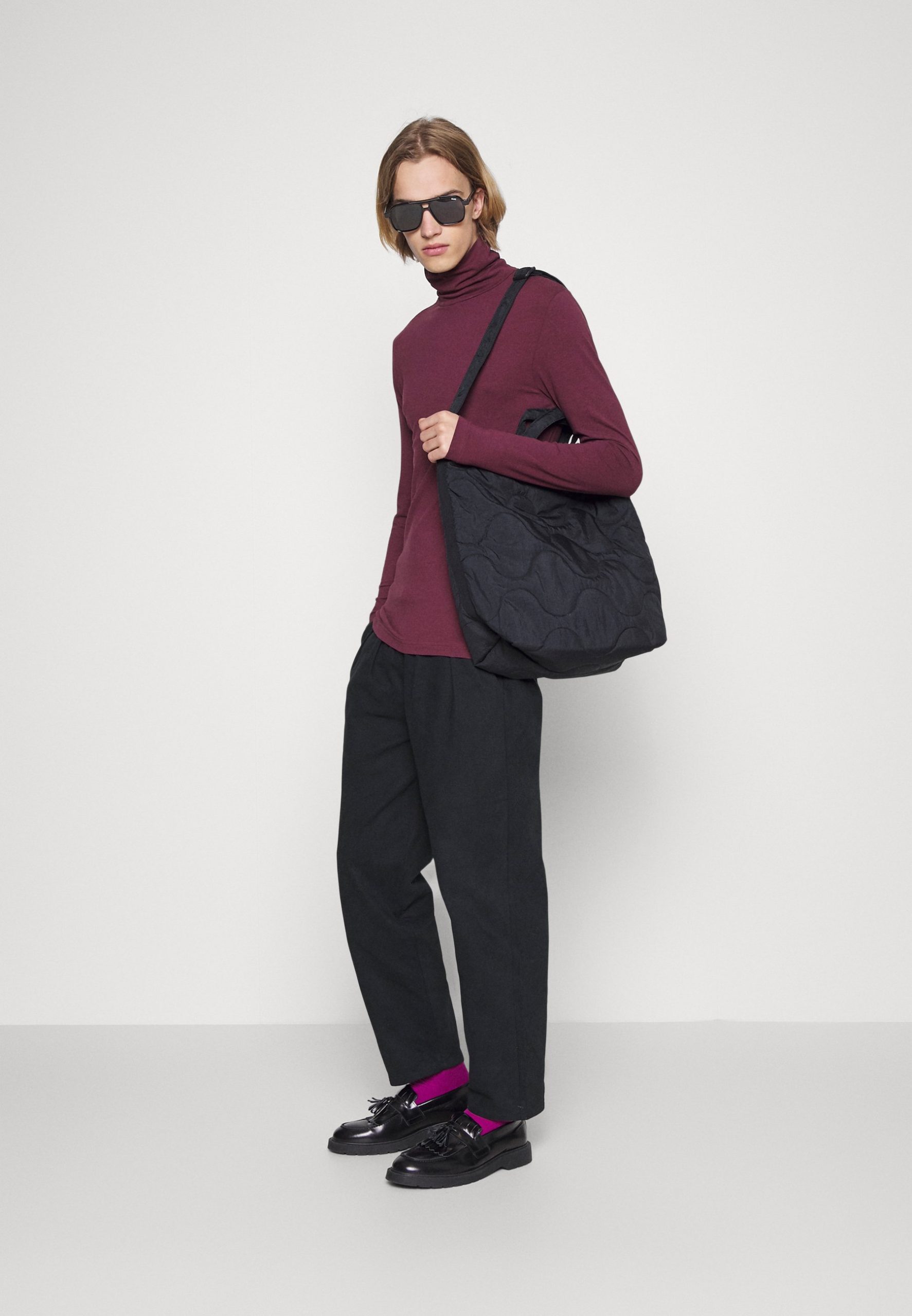 Professionele Herenkledingwinkel 3 Professionele Herenkledingwinkel -Professionele Herenkledingwinkel fc19fc296a6d4f9b95d11c12f95b41ba scaled 1